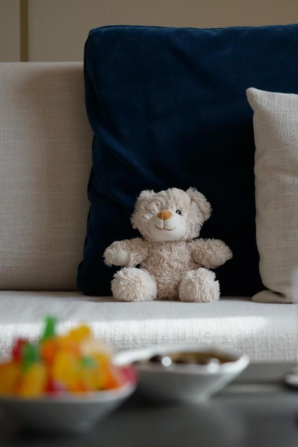 Hotel The One Barcelona Gl Esterno foto A teddy bear