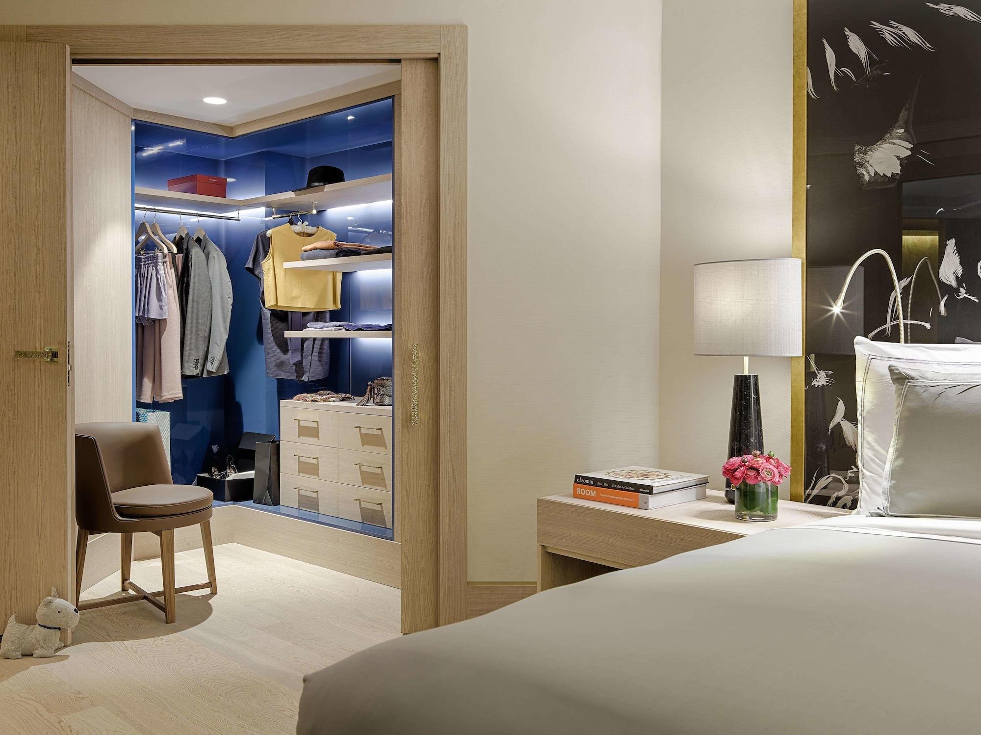 Hotel The One Barcelona Gl Esterno foto A walk-in closet