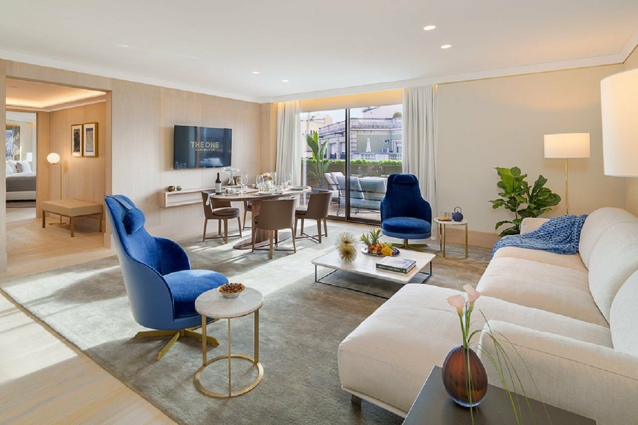 Hotel The One Barcelona Gl Esterno foto A living room at The Ivy Collection